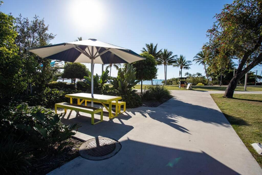 Ocean View 33A Studio Pool Ocean View Wifi Airlie Beach Exterior foto