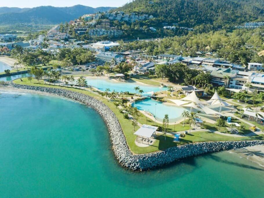 Ocean View 33A Studio Pool Ocean View Wifi Airlie Beach Exterior foto